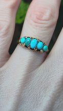 Cargar y reproducir el video en el visor de la galería, 2039: Vintage: 18ct Gold Turquoises Edwardian Style Ring- From 1942
