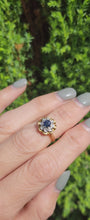 Cargar y reproducir el video en el visor de la galería, 1707: Vintage: 18ct Gold French Blue Sapphire Diamonds Flowerhead Ring- Exquisite design.
