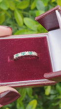 Load and play video in Gallery viewer, 7129: Vintage: 18ct Gold Emeralds Brilliant cut Diamonds Stacker/Eternity Ring- elegant, sophisticated
