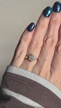 Load and play video in Gallery viewer, 2751: Vintage 18ct Gold Natural Sparkling Diamonds (0.5ct) Flower Head Ring
