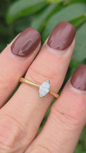 Cargar y reproducir el video en el visor de la galería, 6168: Vintage: 18ct Gold Marquise Cut Natural Diamond (0.41ct) Solitaire Ring
