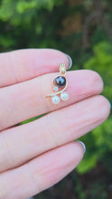 Load and play video in Gallery viewer, 0143- Vintage 14ct Gold Tahitian Pearls Diamonds Pendant
