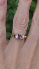 Load and play video in Gallery viewer, 8240: Vintage: 9ct Gold Lilac Amethyst Diamonds Love Heart Ring
