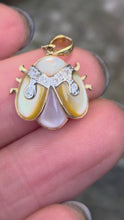 Cargar y reproducir el video en el visor de la galería, 2510 Vintage &amp; Rare 18ct Gold Beetle Pendant Diamonds Moonstone Heliodor
