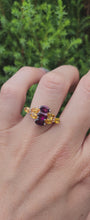 Cargar y reproducir el video en el visor de la galería, 6101: Vintage: 9ct Gold Yellow Sapphires Vivid Purple Tourmalines Cocktail Ring
