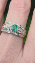 Cargar y reproducir el video en el visor de la galería, 2524 Vintage: 9ct Gold Emerald 46 Natural Diamonds Art Deco Style Ring
