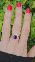Cargar y reproducir el video en el visor de la galería, 0405: Vintage: 18ct Gold &amp; Deep Purple Amethyst 12 Diamonds Cluster Ring
