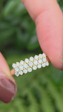 Cargar y reproducir el video en el visor de la galería, 2103: Vintage: 18ct Gold Three- Row 23 Round Full Cut Diamonds (0.54ct) Ring- Exquisite
