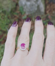 Load and play video in Gallery viewer, 2562: Vintage: 18ct Gold Burmese Ruby Diamonds Cluster Ring
