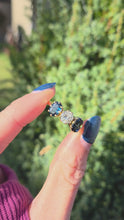 Load and play video in Gallery viewer, 18ct Gold Modern Brilliant Cut Diamond (0.75ct)  Cornflower Blue Sapphires 3-Stone Ring-Exceptional
