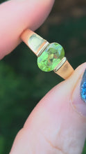 Load and play video in Gallery viewer, 2038: Vintage; 18ct Gold Peridot Solitaire Dress/Stacker Ring- Sartorial beauty
