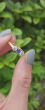 Load and play video in Gallery viewer, 6078: Vintage: (2002) 18ct Gold Cornflower Blue Sapphire Full Cut Diamonds (0.38ct) Ring-From 2002
