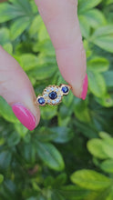 Load and play video in Gallery viewer, 0566: Antique: 18ct Gold Art Deco Cornflower Blue Sapphires Diamonds Ring- remarkable
