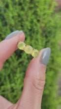 Cargar y reproducir el video en el visor de la galería, 6041:Vintage &amp; Rare: 10ct Gold Yellow Tourmalines Diamonds Dress Ring-crisp, clean and sparkling.
