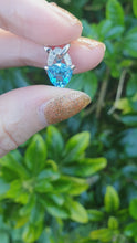 Load and play video in Gallery viewer, 5856:   Vintage: 9ct White Gold Trillion Cut Swiss Blue Topaz Diamonds Pendant- effervescent eye candy
