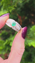 Cargar y reproducir el video en el visor de la galería, 2524 Vintage: 9ct Gold Emerald 46 Natural Diamonds Art Deco Style Ring
