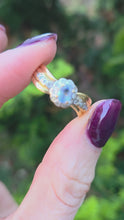 Load and play video in Gallery viewer, 6492 Vintage: 18ct Gold Ceylon Blue Sapphire 18 Diamonds Dress Ring
