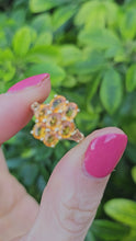 Load and play video in Gallery viewer, 0535: Vintage: 9ct Gold Orange Sapphires Cluster Ring- lovely cut and colours
