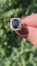 Cargar y reproducir el video en el visor de la galería, 9065: Vintage: 18ct Gold Blue Sapphire (2ct) Diamonds Art Deco Style Ring-
