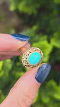 Load and play video in Gallery viewer, 2345: Vintage: 18ct Gold Cabochon Turquoise Dress Ring
