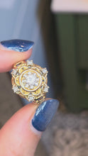 Cargar y reproducir el video en el visor de la galería, Vintage: 18ct  Gold Brilliant  &amp; Round Cut Natural Diamonds Cluster Ring
