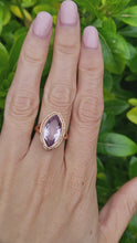 Load and play video in Gallery viewer, A8192: Vintage: 9ct Gold Lilac Amethyst Navette Set Cocktail Ring
