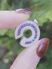 Load and play video in Gallery viewer, 2441- Vintage Heavy 18ct White Gold Cornflower Blue Sapphires Diamonds Horseshoe Pendant
