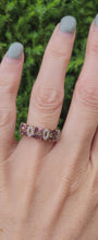 Cargar y reproducir el video en el visor de la galería, 1779: Vintage: 9ct Gold Lilac Amethysts Diamonds Openwork Ring- Lovely
