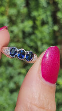 Cargar y reproducir el video en el visor de la galería, 6123: Vintage 18ct White Gold French Bue Sapphires Diamonds Stacker/Dress Ring
