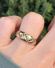 Load image into Gallery viewer, 9179 Vintage: rare 9ct Gold 17 Black Diamonds Ring- sparkling symmetry
