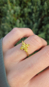 Vintage: 9ct Gold 19 Yellow Diamonds Geometric Cluster Ring