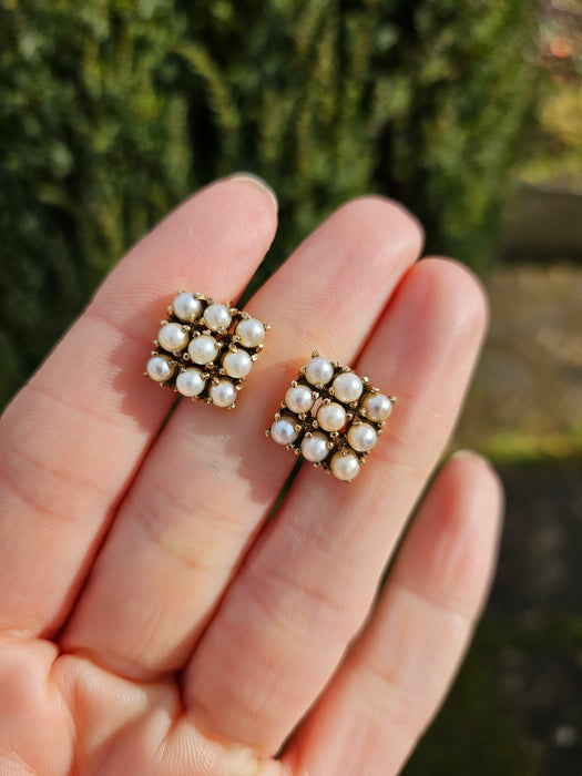 6490 Vintage: 9ct Yellow Gold Cultured Pearl Square Cluster Earrings