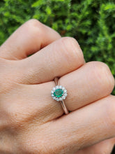 Load image into Gallery viewer, 0437: Vintage: 18ct White Gold Emerald 12 Diamonds Ring- crisp, clean eye candy,
