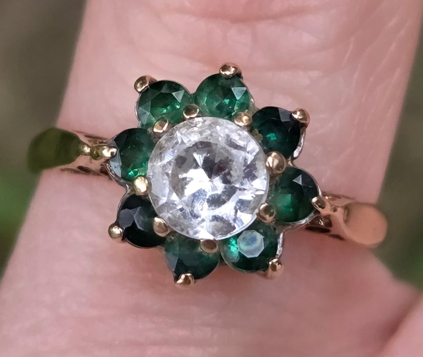 3189 Vintage: 9ct Yellow Gold Green Diopside & White Spinel Cluster Ring — From 1973
