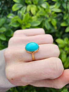 0906: Vintage: Italian 18ct Gold Cabochon Turquoise Ring- Exquisite