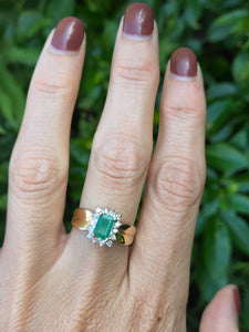 2140: Vintage;: 14ct Gold Emerald Cut Emerald (0.79ct) 14 Diamonds (0.43ct) Ring - LUSH