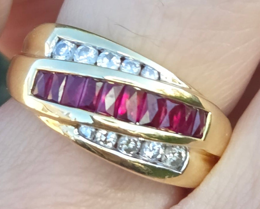 6443:Vintage 18ct Gold Rubies Natural Diamonds Tiered Crossover Ring