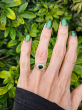 Load image into Gallery viewer, 0413: Vintage: 14ct Gold Green Diopside 16 Diamonds Art Deco Style Dress Ring
