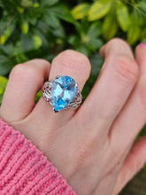 Load image into Gallery viewer, 1325: Vintage: Dramatic: 9ct White Gold Large Swiss Blue Topaz Cocktail Ring
