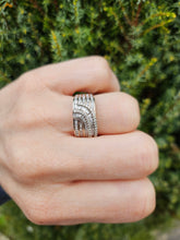 Load image into Gallery viewer, 1183: Vintage: 18ct White Gold Baguette Diamonds (1.09ct) Statement Ring- spectacular
