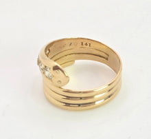 Cargar imagen en el visor de la galería, 1868: Vintage: Statement 18ct Gold Natural Diamonds (0.63ct) Snake Ring- Large finger size
