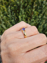 Cargar imagen en el visor de la galería, 1399: Vintage; 18ct Gold Trillion-Cut Blue Tanzanite Diamonds Dress/Stacker Ring
