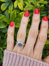 Cargar imagen en el visor de la galería, 1324: Vintage: Statement 9ct White Gold Star Sapphire Diamonds Cocktail Ring- rare and very fine example
