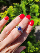 Cargar imagen en el visor de la galería, 1749: Vintage: 9ct Gold Violet Blue Tanzanite Diamonds Dress Ring- sparkling eye candy
