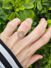 Cargar imagen en el visor de la galería, 0863 Vintage; 9ct Gold Cabochon-Cute Moonstone Ring-Date-Mark 1983
