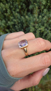 Vintage: 9ct Gold Cushion Cut Lilac Amethyst Solitaire Ring