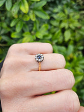 Load image into Gallery viewer, 0128: Vintage &amp; Old 18ct Gold Platinum Blue Sapphire Diamonds Daisy Ring-
