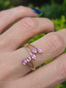 2349: Vintage; 9ct Gold Abstract Pink Sapphires Statement Ring- LUSH