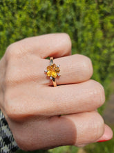 Cargar imagen en el visor de la galería, 1576: Vintage: 14ct Gold Star-Set Yellow Citrines Diamond Dress Ring
