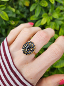 0581: Vintage: 18ct Gold Australian Blue Sapphires Statement Cluster Ring- Date Mark 1975